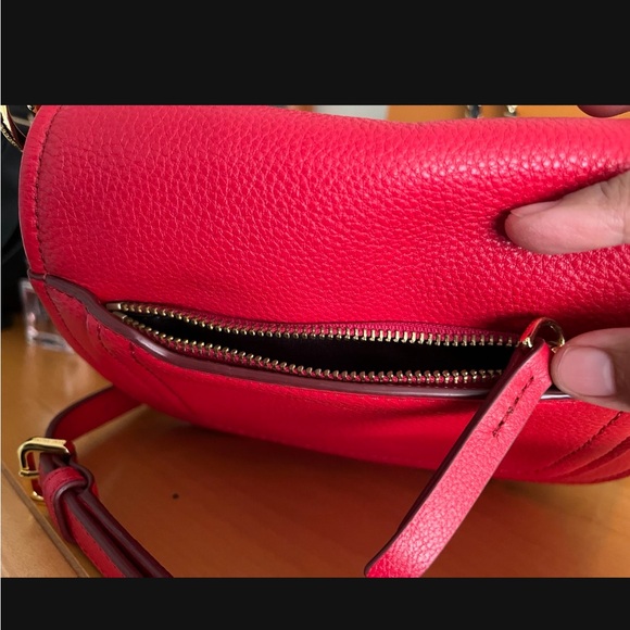 Marc Jacob’s Red leather Crossbody Bag - Picture 4 of 6